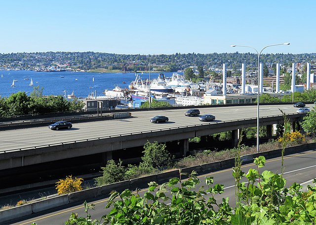 View of Lake Union looking northwest from Lakeview Boulevard overpass at Belmont Avenue E, May 12, 2018