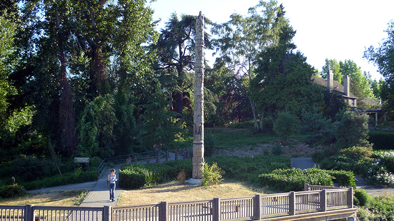 East Montlake Park totem pole, July 2009