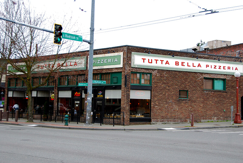 Tuta Bella pizzeria at corner of S Hudson Street and Rainier Avenue S